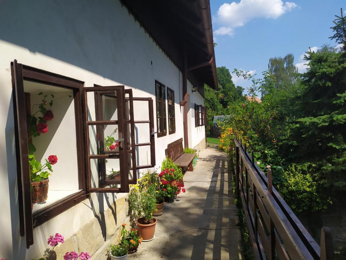 Ubytovani V Ceskem Raji Hotel Holin Luaran gambar
