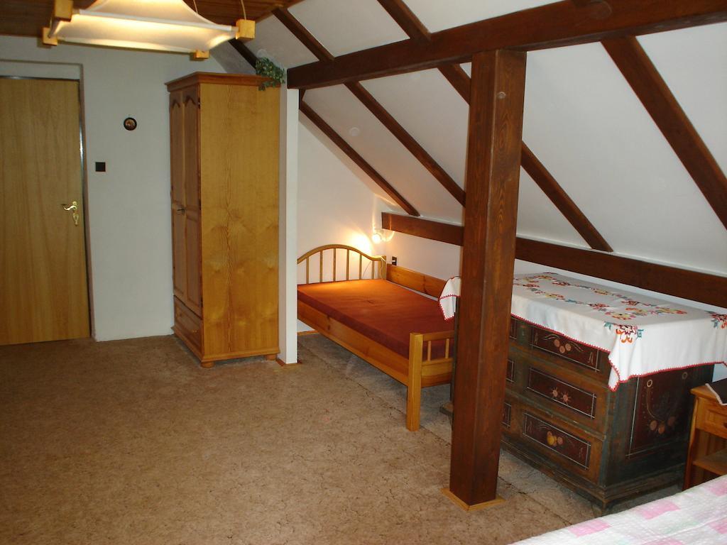 Ubytovani V Ceskem Raji Hotel Holin Bilik gambar
