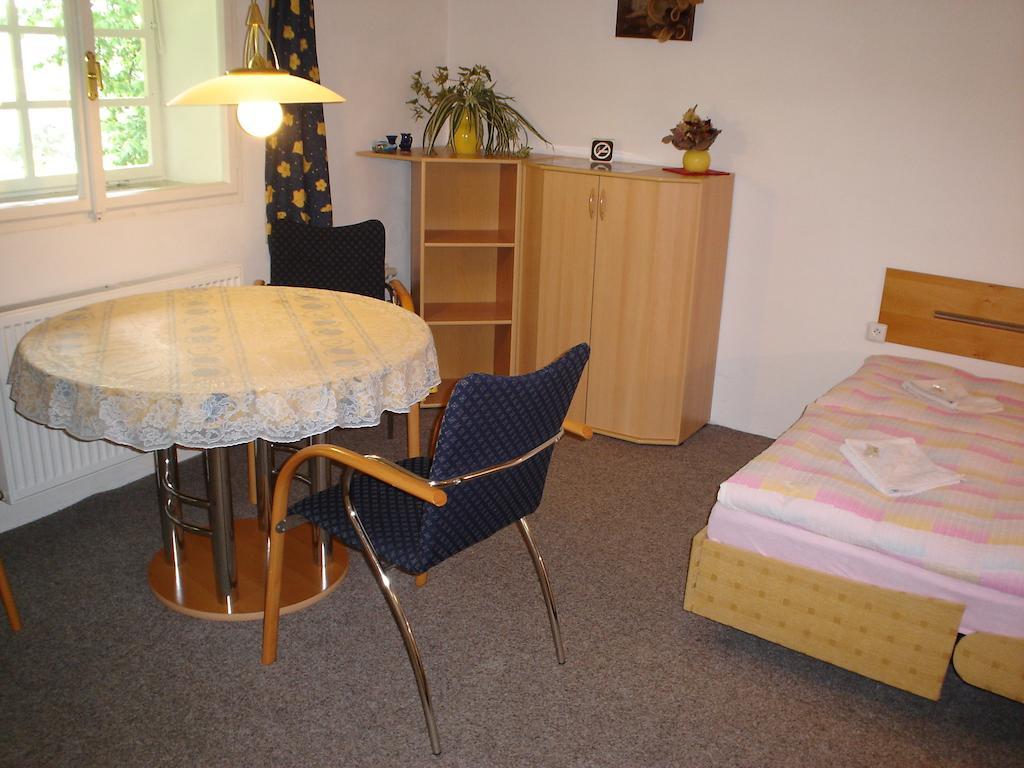 Ubytovani V Ceskem Raji Hotel Holin Bilik gambar
