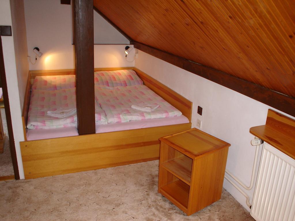Ubytovani V Ceskem Raji Hotel Holin Bilik gambar